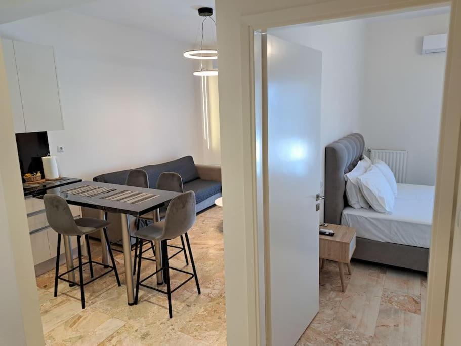 Luxury Suite Patras Luaran gambar