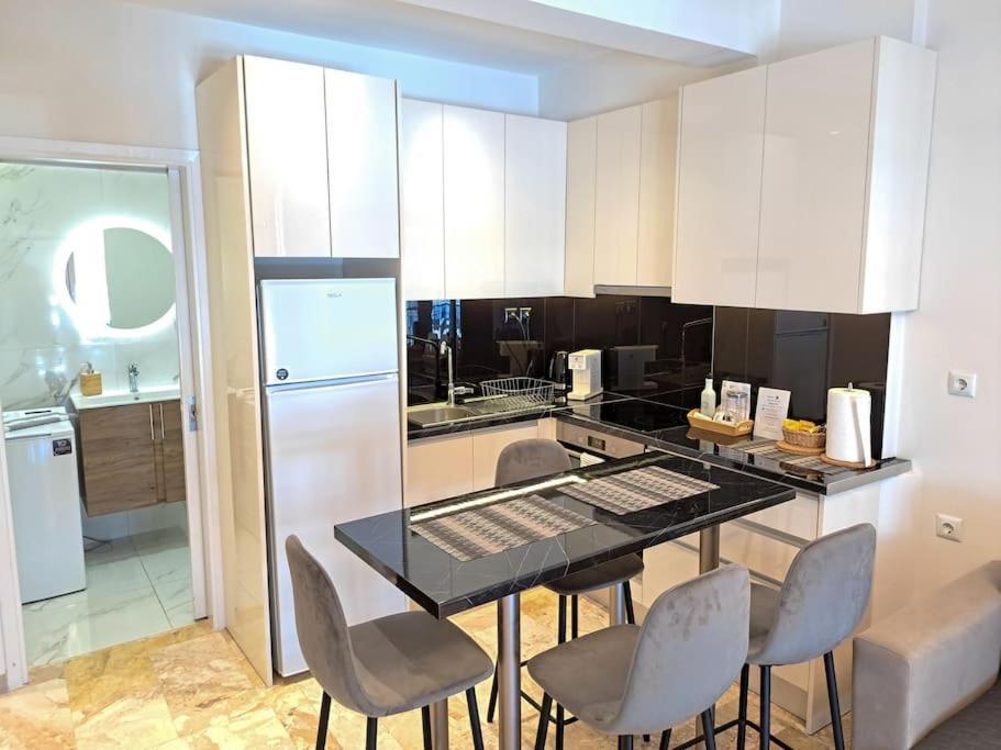 Luxury Suite Patras Luaran gambar