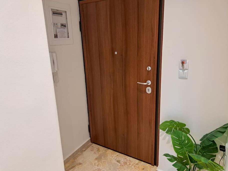Luxury Suite Patras Luaran gambar